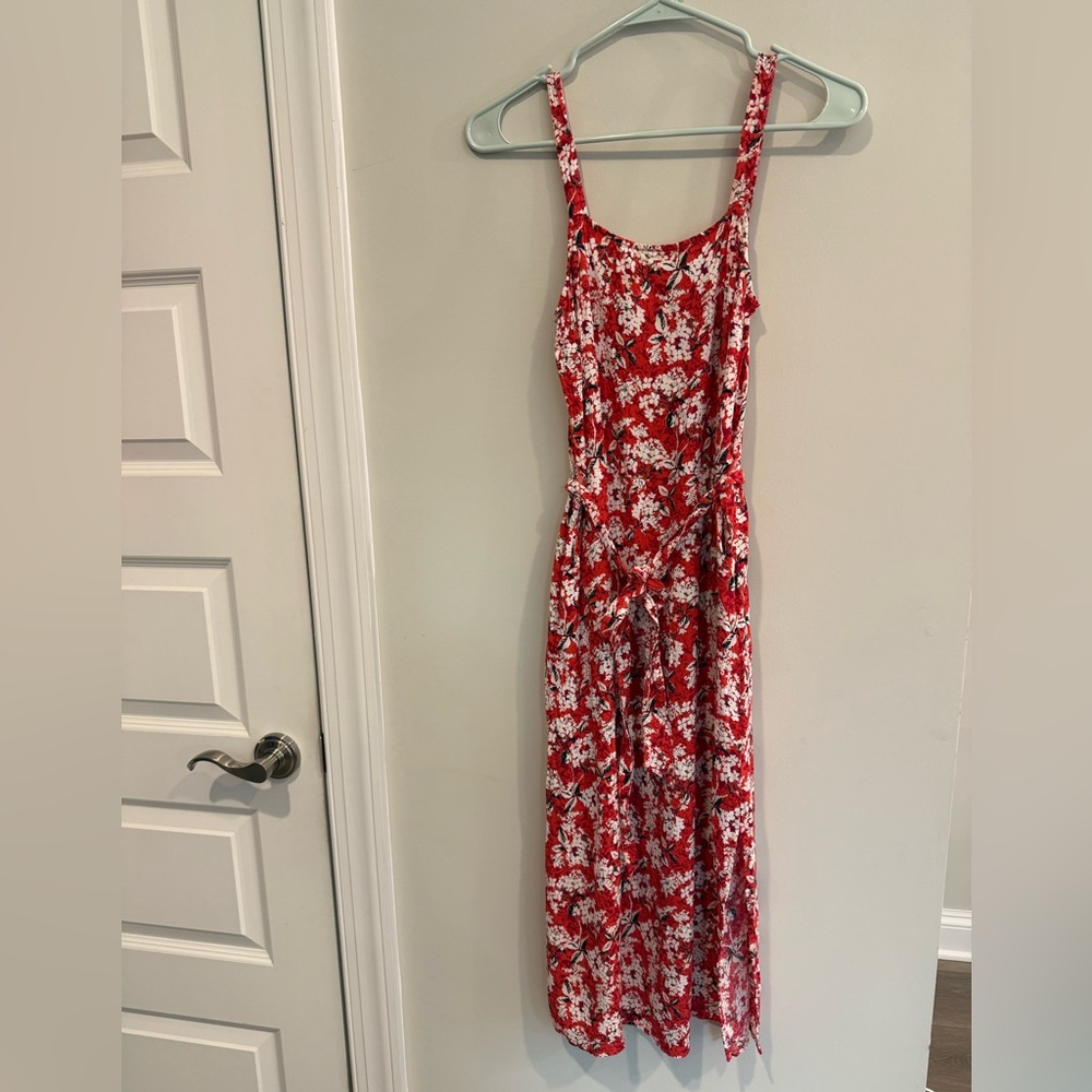 NWOT Chelsea28 Red and White Floral Midi Dress